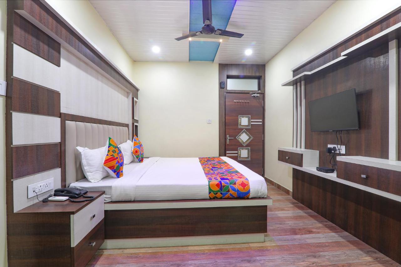 Fabhotel Saumendra Varanasi Exterior foto
